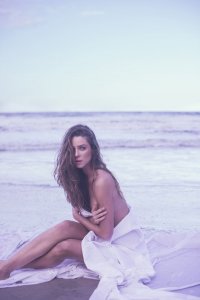 Nathalie Edenburg Naked 02.jpg