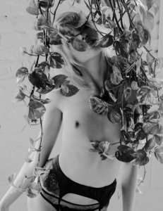 Cora Keegan Naked 19.jpg