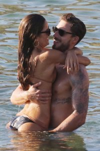 Izabel Goulart Sexy Pics 7 thefappeningblog.com.jpg