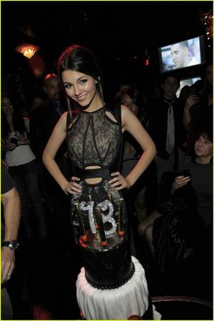 victoria-justice_thefappeningblog.com_0014.jpg