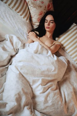 0008-01 thefappeningblog.com.jpg