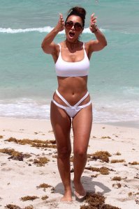 Metisha Schaefer Sexy 25 thefappeningblog.com.jpg