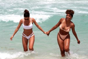 Metisha Schaefer Sexy 40 thefappeningblog.com.jpg