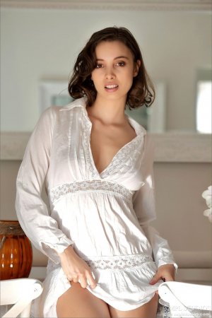 0013-01 thefappeningblog.com.jpg