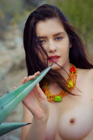 0003-03 thefappeningblog.com.jpg