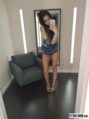 0005-01 thefappeningblog.com.jpg