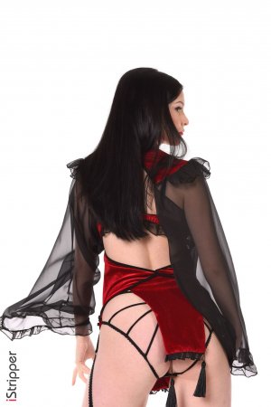 0006-02 thefappeningblog.com.jpg