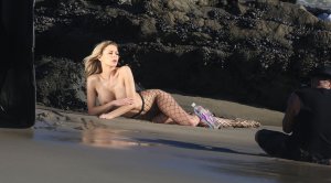 Kate Compton Sexy & Topless 18 thefappeningblog.com.jpg