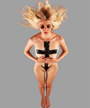 taylor_momsen_naked.jpg