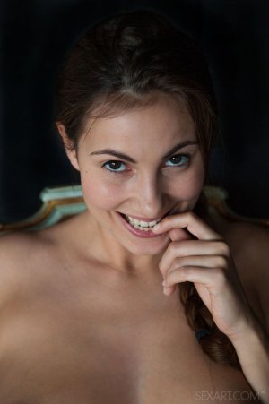 0476-12 thefappeningblog.com.jpg