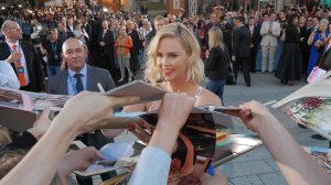 Charlize Theron Sexy 21 thefappeningblog.com.jpg