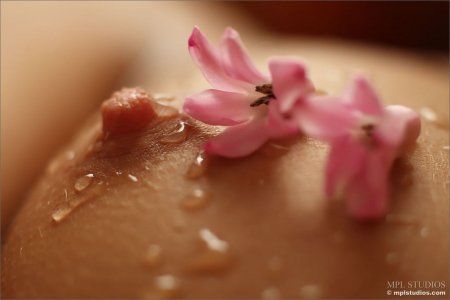 lidija-bodyscape-droplets-12 thefappeningblog.com.jpg