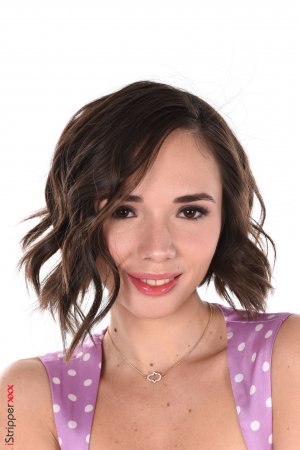 0013-02 thefappeningblog.com.jpg