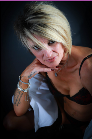 Screenshot 2023-05-14 at 21-21-32 A Glamour image in 's portfolio.png