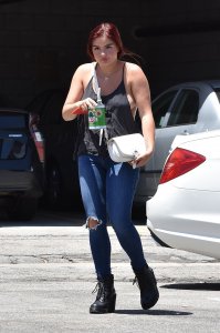 Ariel Winter Braless 2 thefappeningblog.com.jpg