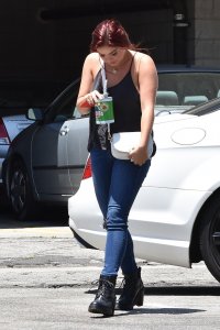 Ariel Winter Braless 26 thefappeningblog.com.jpg