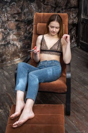 0005-01 thefappeningblog.com.jpg