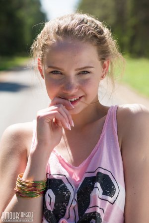 0005-04 thefappeningblog.com.jpg