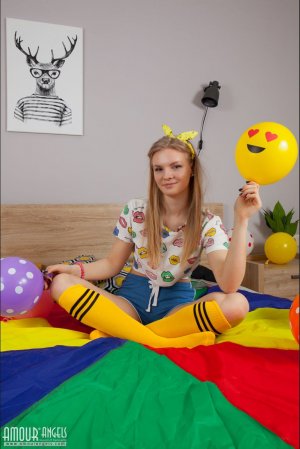 0008-01 thefappeningblog.com.jpg