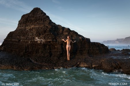 0004-03 thefappeningblog.com.jpg