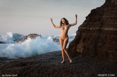 0004-05 thefappeningblog.com.jpg