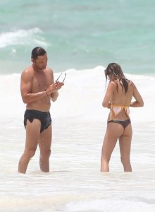 Niamh Adkins Topless 7 thefappeningblog.com.jpg