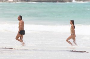 Niamh Adkins Topless 8 thefappeningblog.com.jpg