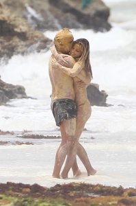 Niamh Adkins Topless 15 thefappeningblog.com.jpg