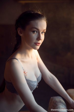 0001-03 thefappeningblog.com.jpg