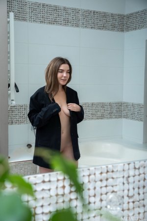 0006-04 thefappeningblog.com.jpg