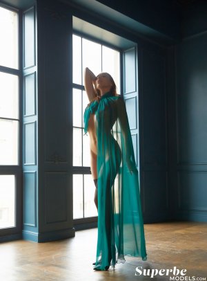 0015-05 thefappeningblog.com.jpg