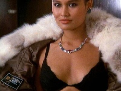 Tia Carrere - Fine Gold - 5_2-500.jpg