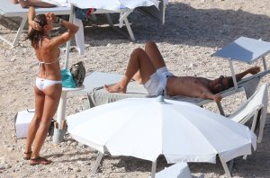 Martina Colombari Sexy & Topless 47 thefappeningblog.com.jpg