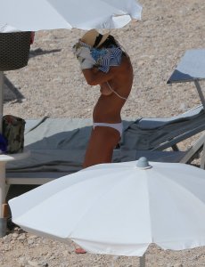 Martina Colombari Sexy & Topless 31 thefappeningblog.com.jpg