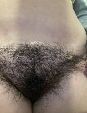 hairy-women_thefappeningblog.com_0001.jpg