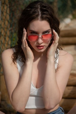 0001-03 thefappeningblog.com.jpg