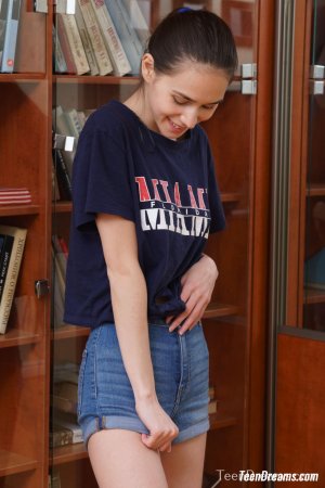 0017-11 thefappeningblog.com.jpg