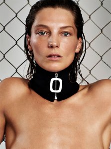 Daria-Werbowy-Topless-5.jpg