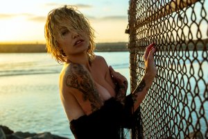 Tina-Louise-Topless-6.jpg