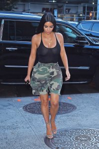 Kim Kardashian Braless 53 thefappeningblog.com.jpg