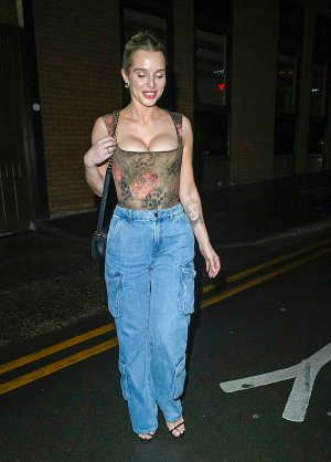 Helen Flanagan (2).jpg