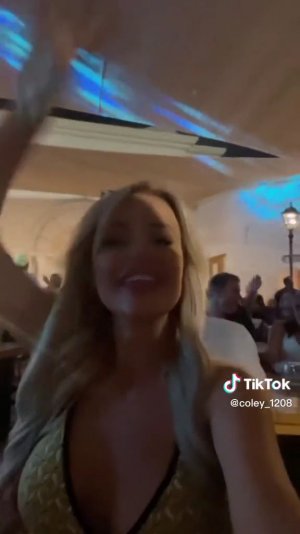 Nicole (@coley_1208) TikTok.mp4_000016166.jpg