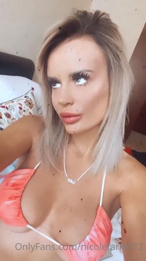 Onlyfans - nicolefarrell - tease.mp4_000003461.jpg