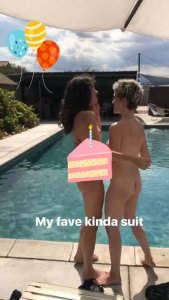 Carly Foulkes Naked 4 thefappeningblog.com.jpg