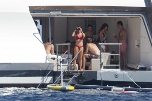 Sara Sampaio Sexy 11 thefappeningblog.com.jpg