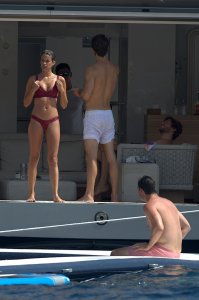 Sara Sampaio Sexy 61 thefappeningblog.com.jpg