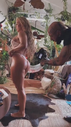 Paige Vanzant and Mandysacs Shooting Video Leaked FappTime.com.mp4_snapshot_00.50.407.jpg