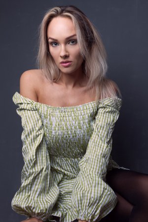 blondieforeva (17).jpg