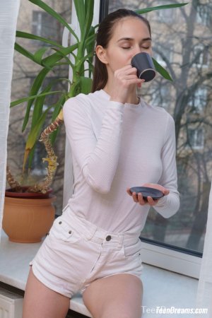 0017-01 thefappeningblog.com.jpg