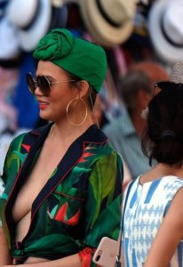 Chrissy Teigen Braless 5 thefappeningblog.com.jpg